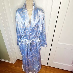 Victoria’s Secret Long Cozy Robe Pale Blue Feathers Lined Pockets  Sz M/L